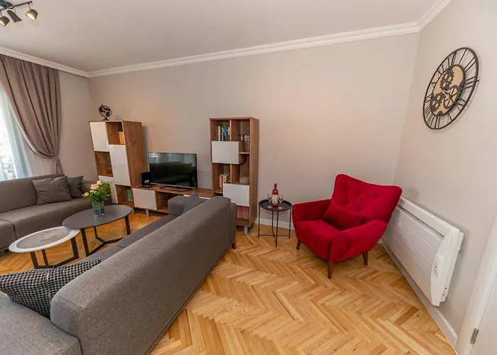City Center De Lux Apartment