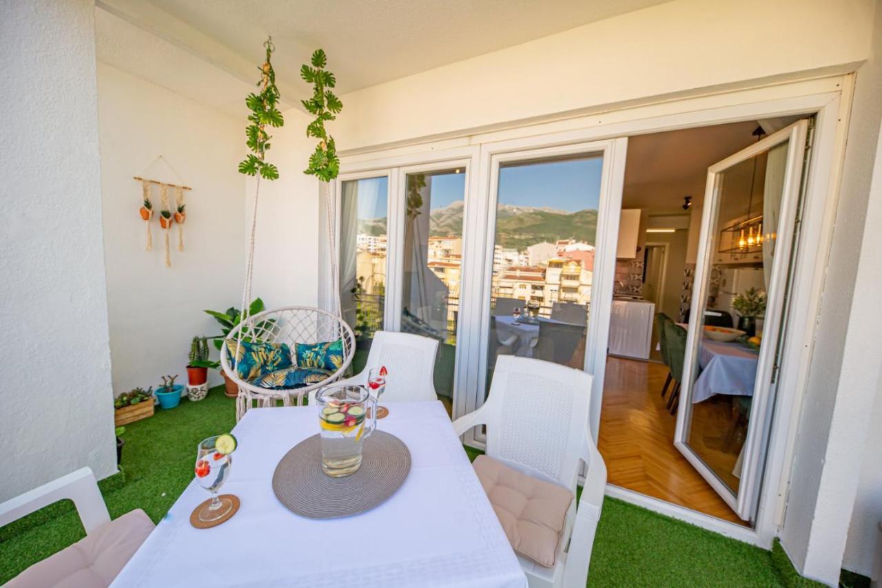 Apartment Center De Lux *