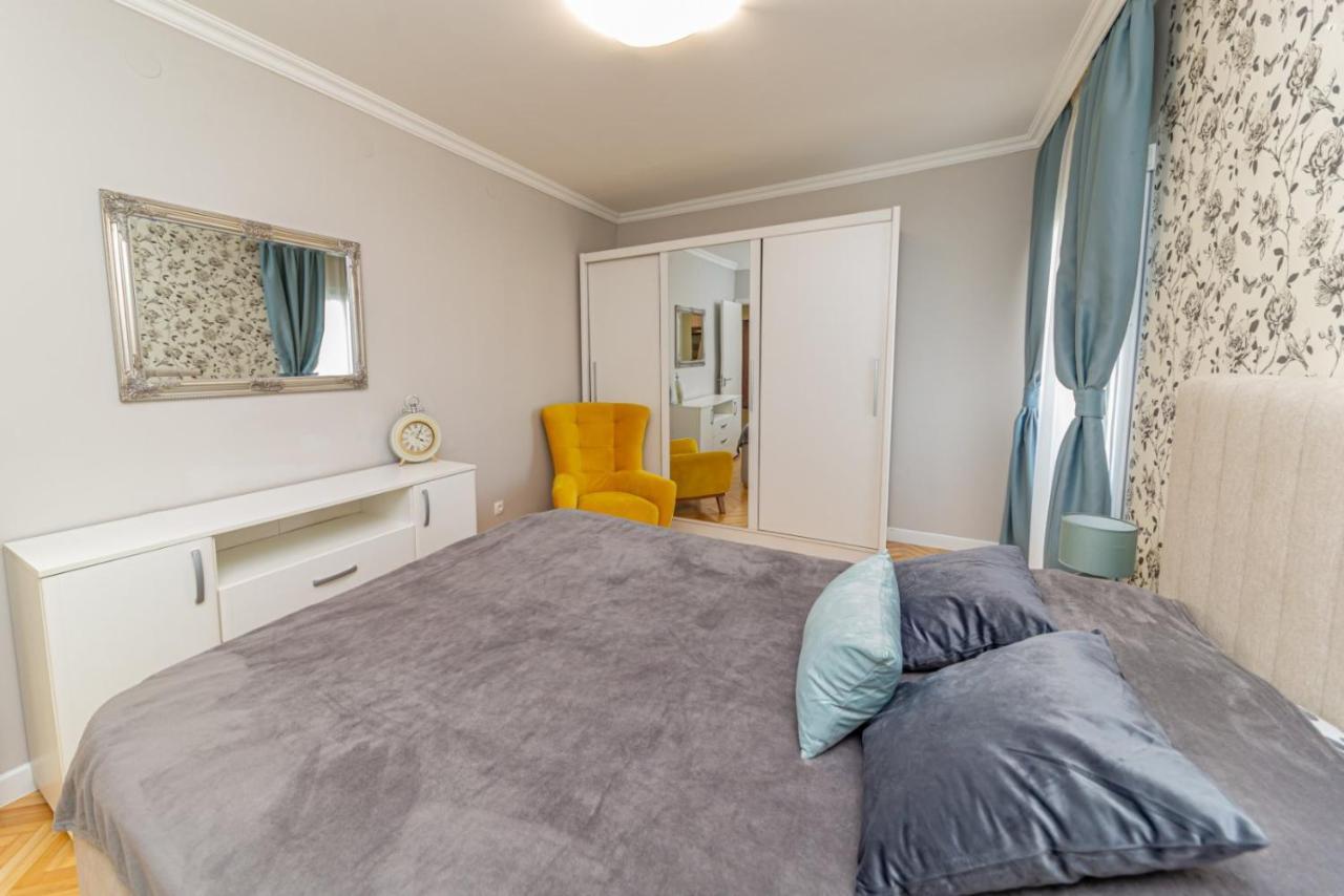 Apartment Center De Lux *