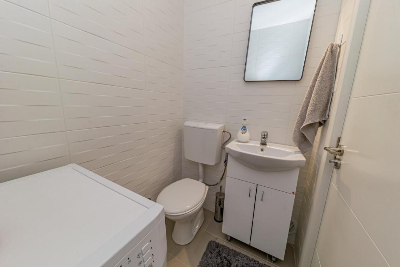 Center De Lux Apartment