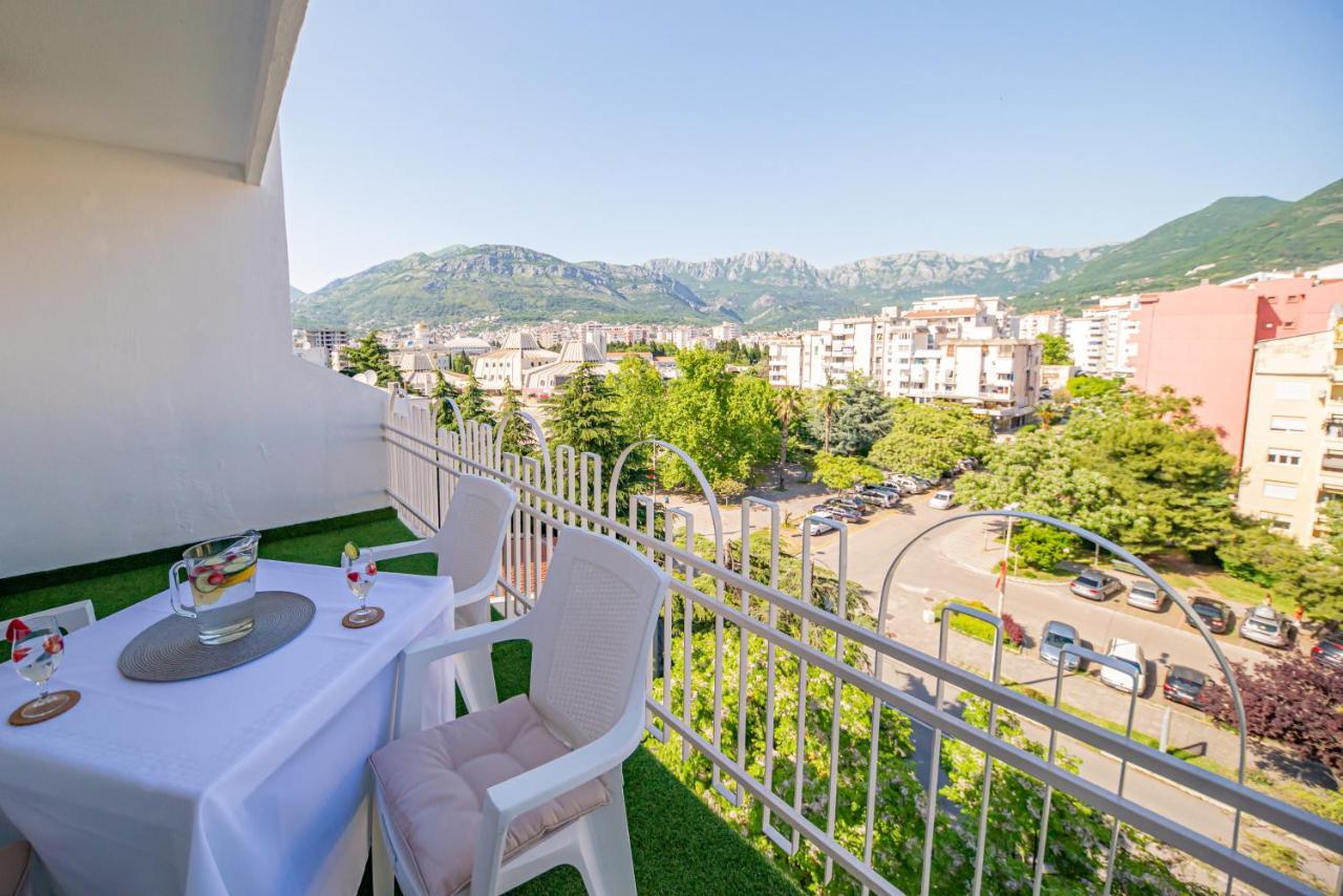 Apartment Center De Lux *